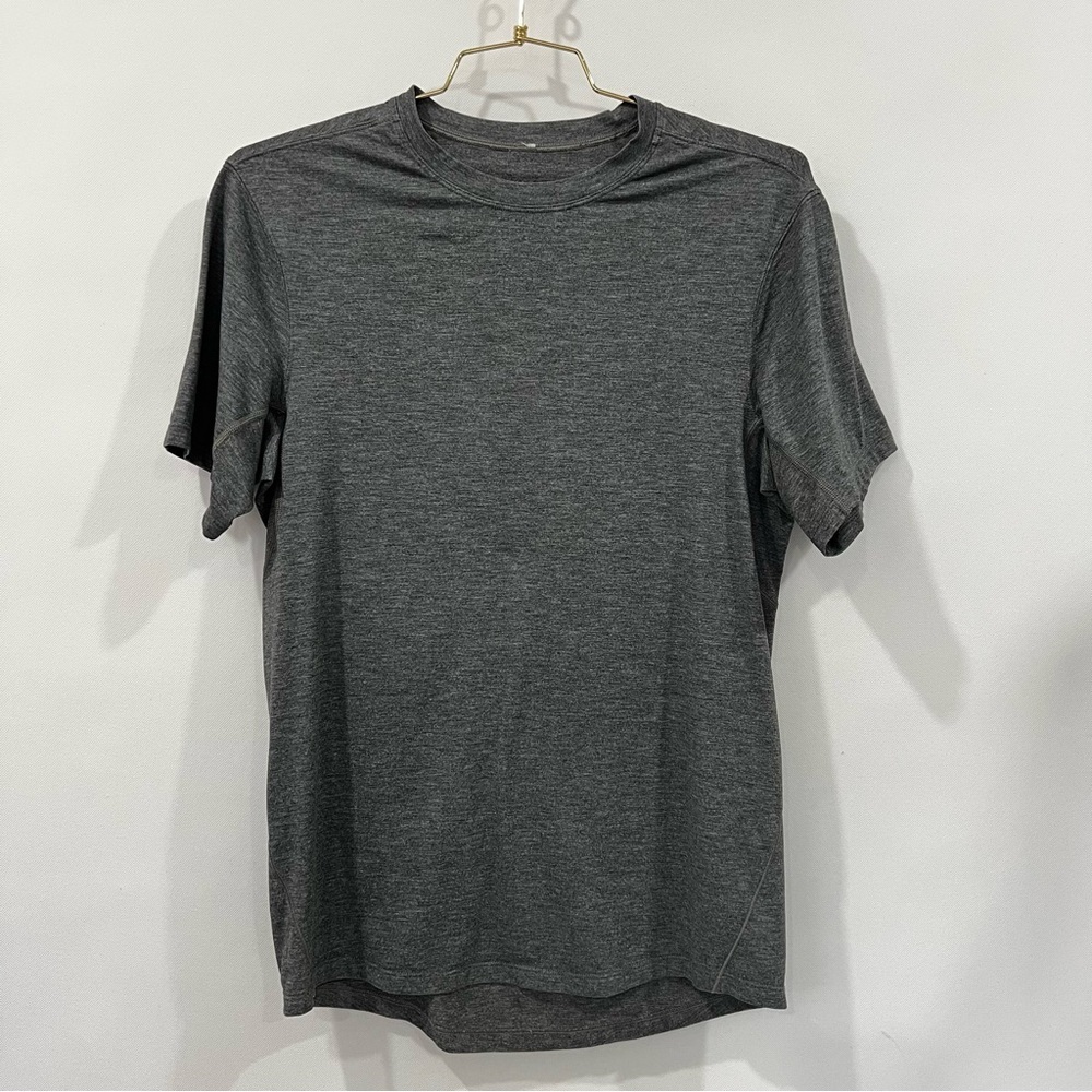 Lululemon Athleisure Heathered Gray Tee Shirt Short Sleeve Size Small